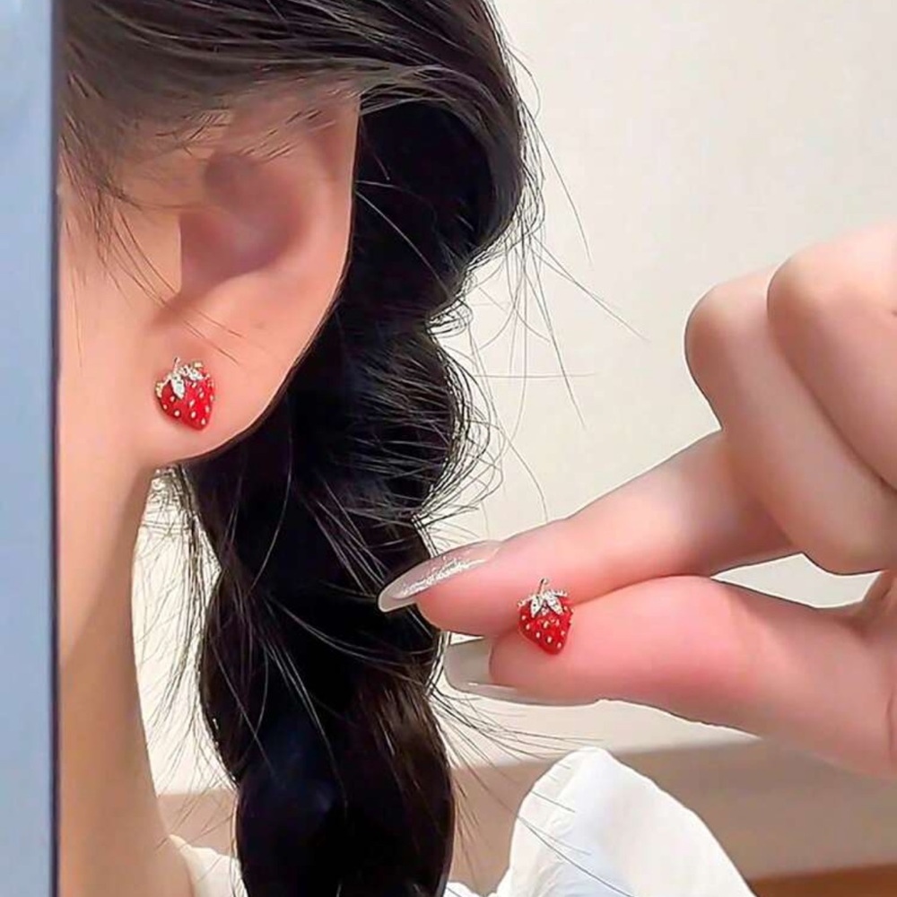 🍓 Strawberry Earrings 🍓 - Picture 3 of 8
